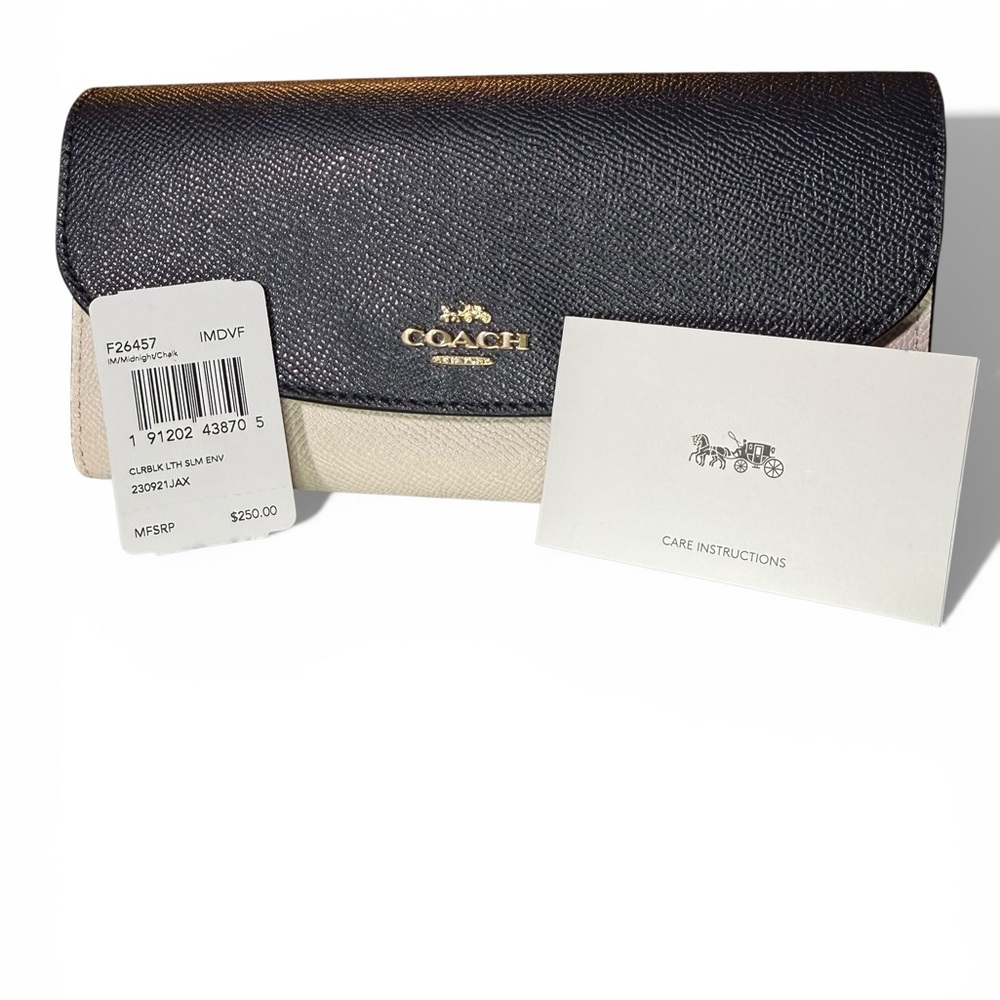 NWT Coach Colorblock Envelope Wallet Midnight/Chalk F26457 Snap Closure Zipper